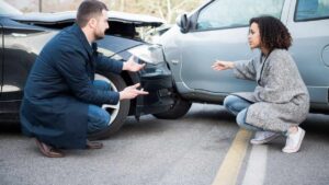 Is It Okay to Leave the Scene of an Auto Accident if There Are No Injuries?